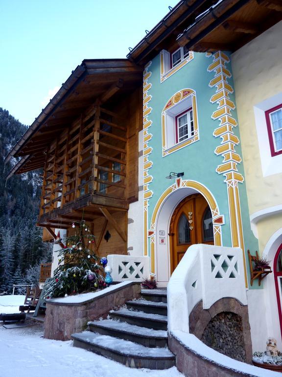 Appartamenti Majon Sotroi Кампитело ди Фаса Екстериор снимка